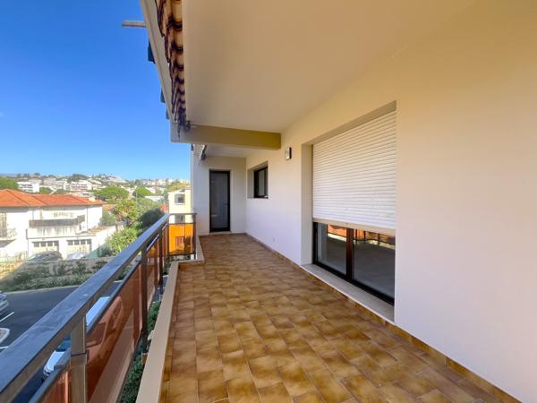 Saint-Laurent-du-Var (06700) APPARTEMENT REFAIT A NEUF AVEC TERRASSE ET PARKINGS