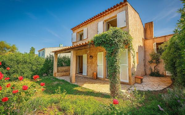 Maison à vendre    3 pièces • 83,09 m2 Antibes