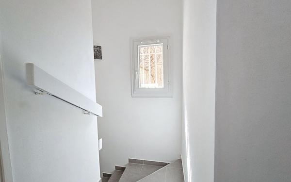 Maison à vendre    3 pièces • 83,09 m2 Antibes