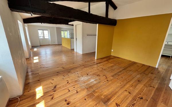 Appartement à louer    4 pièces • 95 m2 Mornant