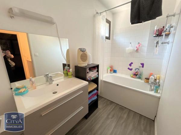 Appartement à louer 5 pièces 99.87m²