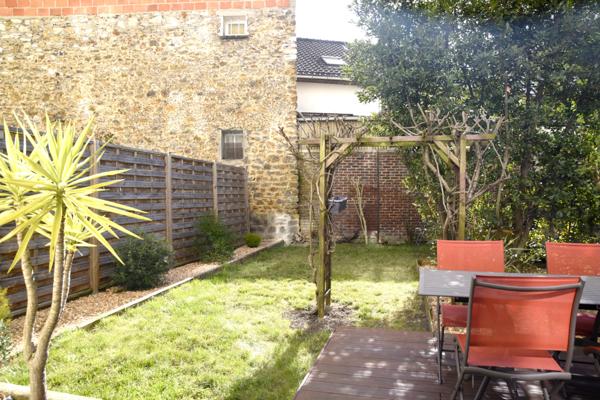 Issy-les-Moulineaux (92130) Un havre de paix avec un grand jardin plein sud