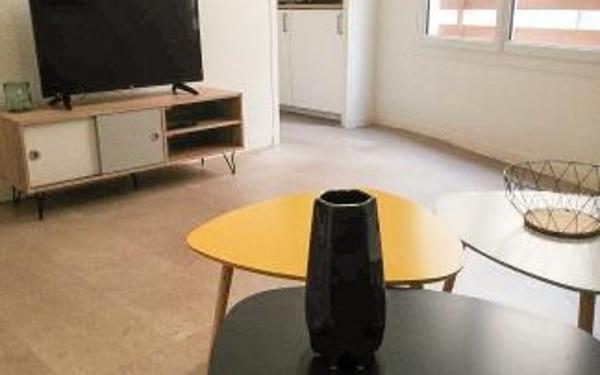 Appartement à louer    1 pièce •  Toulon