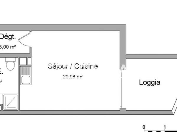 Location Studio 28 m² - 8 BD DES FRERES GODCHOT Marseille 13005