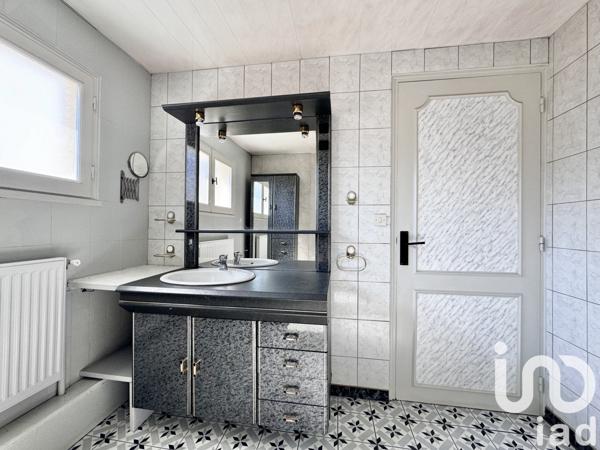 House for sale 4 rooms 121 m² Beauvais