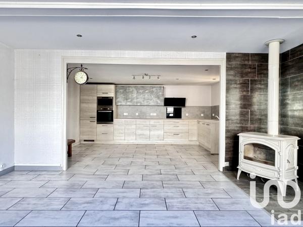 House for sale 4 rooms 121 m² Beauvais