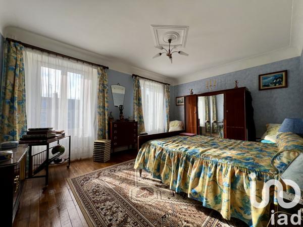 Maison à vendre 10 pièces 224 m² Saint-Sauveur-Villages