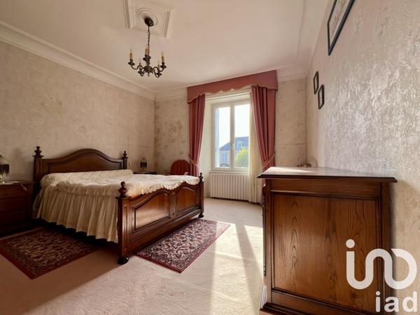 Maison à vendre 10 pièces 224 m² Saint-Sauveur-Villages