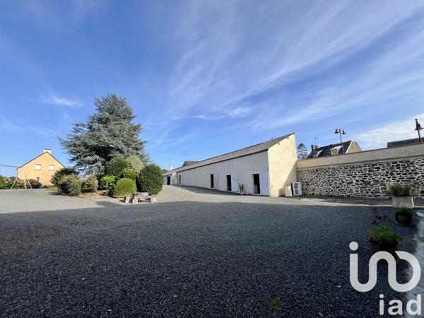 Maison à vendre 10 pièces 224 m² Saint-Sauveur-Villages