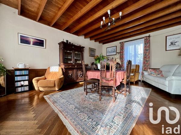 Maison à vendre 10 pièces 224 m² Saint-Sauveur-Villages