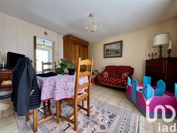 Maison à vendre 10 pièces 224 m² Saint-Sauveur-Villages