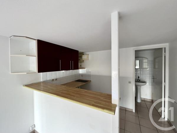 Appartement T3 à vendre  3 pièces - 48,02 m 2   ST PIERRE D OLERON  - 17