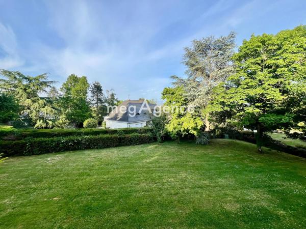 Maison à BOUCHEMAINE, 49080 - 10 pièces 265m²