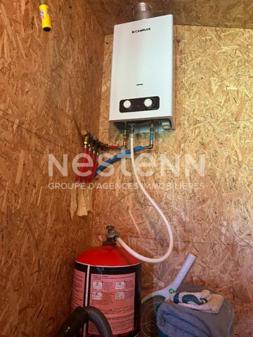 Bâtiment 300 m², sur 1200 m² terrain, idéal stockage.