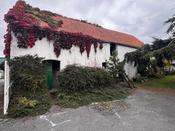 Habitation et développement foncier / hangar / granges