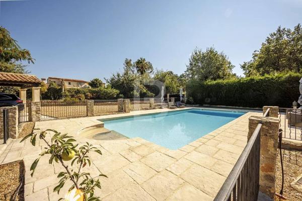 Charmante Villa avec des finitions haut de gamme à vendre au Rouret