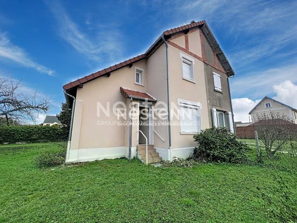 Maison avec jardin secteur Gare de Dreux, 2 chambres, proche écoles, commodités