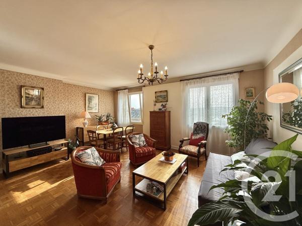 Appartement F4 à vendre  4 pièces - 93,53 m2 MOULINS - 03