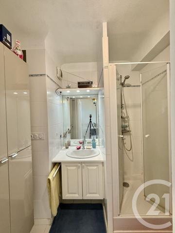 Appartement F4 à vendre  4 pièces - 93,53 m2 MOULINS - 03