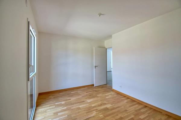 Découvrez cet appartement Neuf – Chic, Confortable et Lumineux