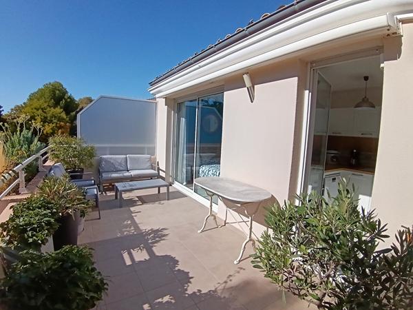 Appartement T4 de 78,81m² avec terrasse, loggia, garage et PK