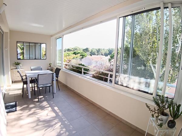 Appartement T4 de 78,81m² avec terrasse, loggia, garage et PK