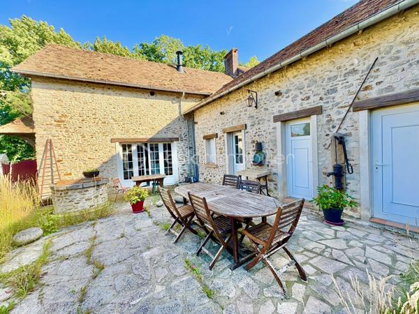 Corps de ferme de 300 m²