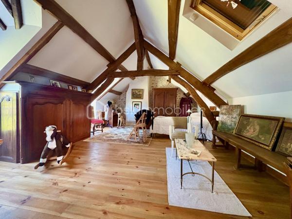 Corps de ferme de 300 m²