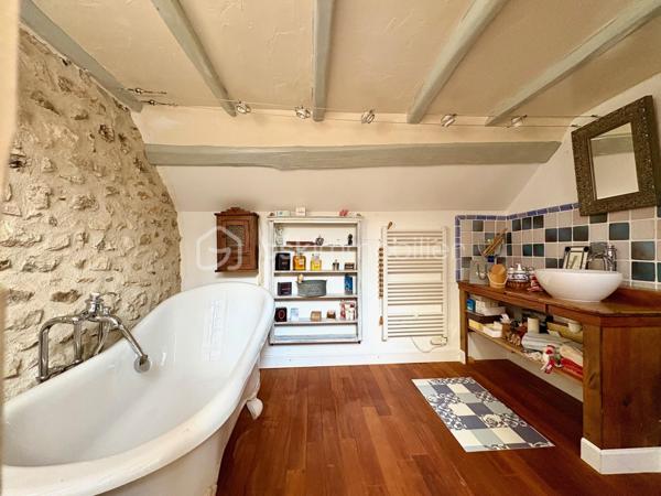 Corps de ferme de 300 m²