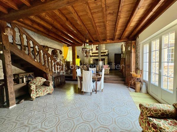 Corps de ferme de 300 m²