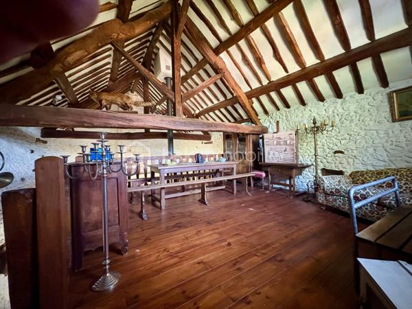 Corps de ferme de 300 m²