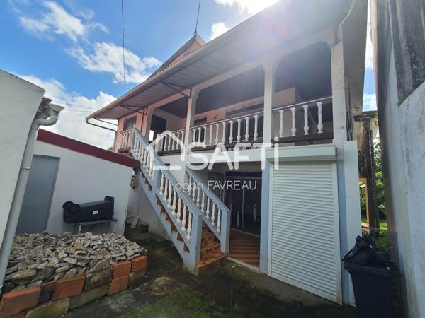 Maison T4 + T3bis sur terrain cloturé à rénover