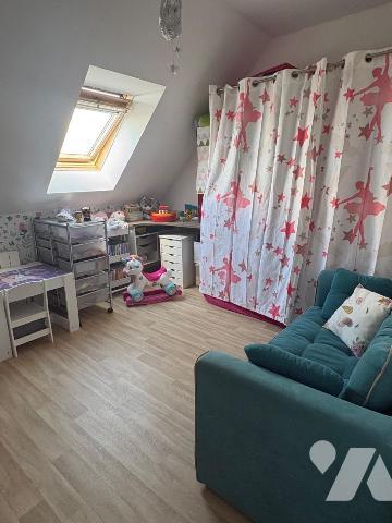 Etaples, non loin des commerces et des écoles, venez découvrir cette charmante et jolie maison ...