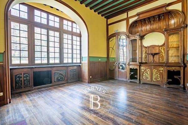 Vieux-Moulin, Manoir  979 m² à vendre