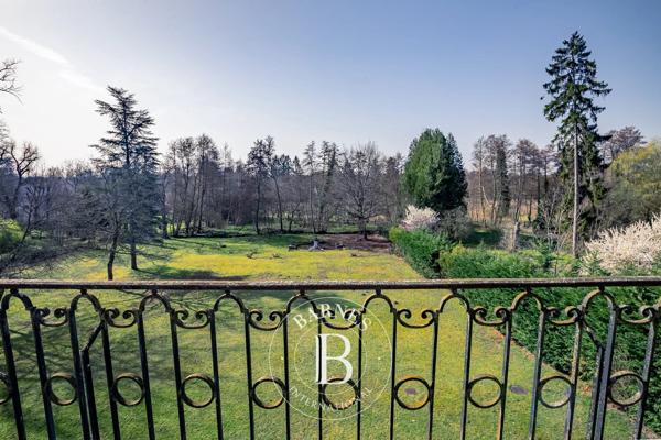 Vieux-Moulin, Manoir  979 m² à vendre