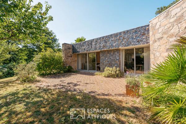 Maison de plain-pied de 183m2, signée Yves Guillou, au calme d’une impasse