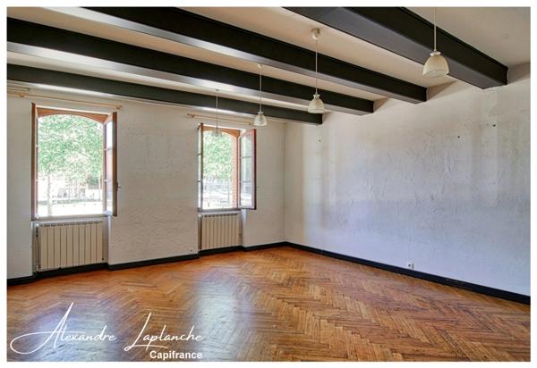 Dpt Tarn et Garonne (82), à vendre MONTAUBAN centre-ville Immeuble à Usage Mixte Place Prax Paris