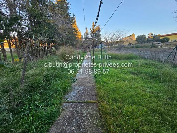Maison à rénover,  avec 2 garages sur grand parcelle