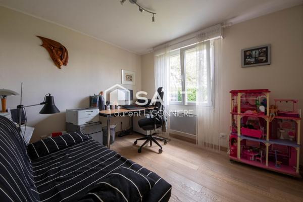 SANTENY – Maison 187 m² avec piscine chauffée, studio et terrain de 1 000 m²