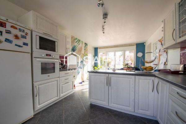 SANTENY – Maison 187 m² avec piscine chauffée, studio et terrain de 1 000 m²