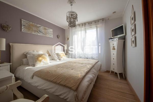 SANTENY – Maison 187 m² avec piscine chauffée, studio et terrain de 1 000 m²