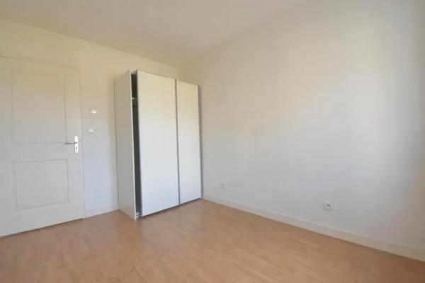 Appartement à louer 4 pièces 85.44m² Le Mans (72000)