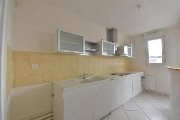 Appartement à louer 4 pièces 85.44m² Le Mans (72000)