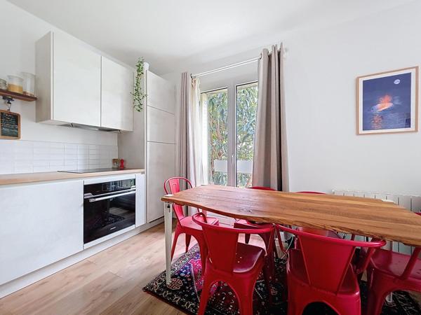 APPARTEMENT 2 PIECES EN PARFAIT ETAT VU SUR JARDIN