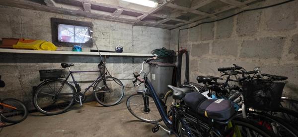 APPARTEMENT 2 PIECES EN PARFAIT ETAT VU SUR JARDIN