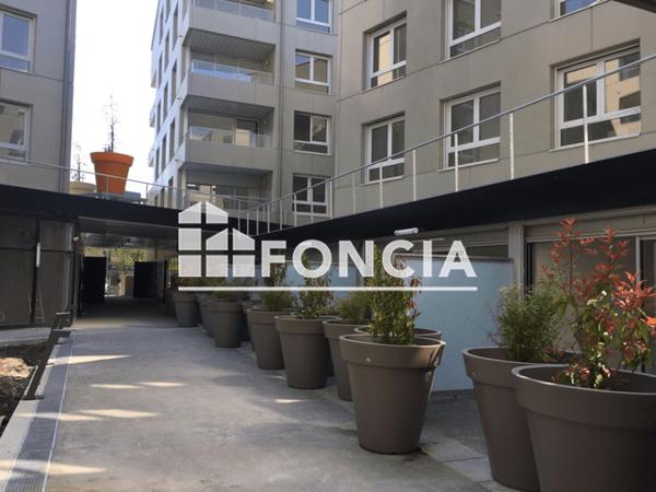 Location Appartement 3 pièces 65.76 m² - 2 AV.CARNOT RCE GRAND ANGLE - BAT B Cenon 33150