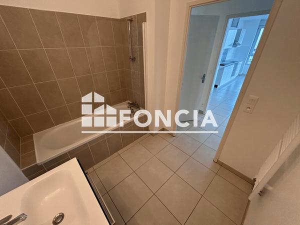 Location Appartement 3 pièces 65.76 m² - 2 AV.CARNOT RCE GRAND ANGLE - BAT B Cenon 33150