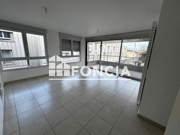 Location Appartement 3 pièces 65.76 m² - 2 AV.CARNOT RCE GRAND ANGLE - BAT B Cenon 33150
