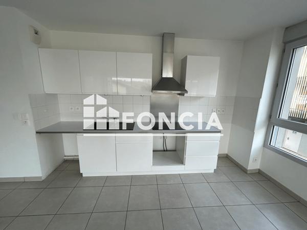 Location Appartement 3 pièces 65.76 m² - 2 AV.CARNOT RCE GRAND ANGLE - BAT B Cenon 33150