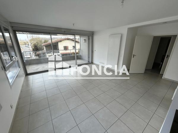 Location Appartement 3 pièces 65.76 m² - 2 AV.CARNOT RCE GRAND ANGLE - BAT B Cenon 33150